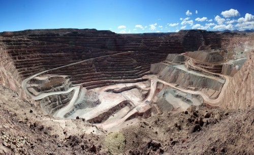 BHP comienza fase de licitación para suministro eléctrico de sus operaciones en Chile