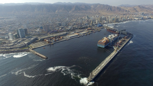 Estudio de ampliación del molo de abrigo de Puerto Antofagasta busca disminuir los días de cierre de puerto y hacer frente al cambio climático