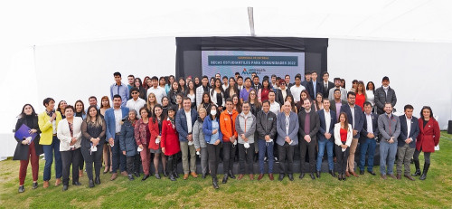 Antofagasta Minerals otorgó becas de educación superior a 78 jóvenes de la región