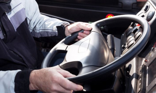 Plataforma de análisis de antecedentes públicos ayuda a prevenir riesgos en transporte