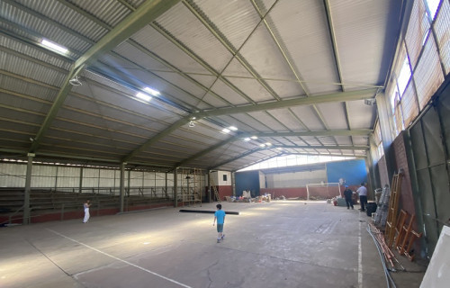 Proyecto de Andina permitirá a la comunidad de Río Blanco contar con un renovado gimnasio
