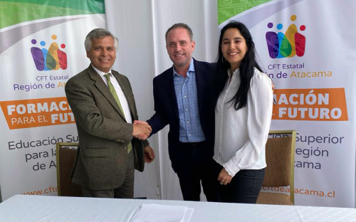 CFT Atacama e Innergex firman convenio para potenciar el capital humano en el sector energía