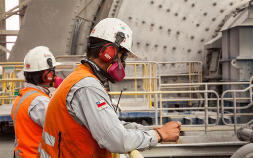 Empresa de la gran minería requiere servicio de certificación de implementos de seguridad y calibración de equipos