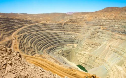 Ceibo y Komatsu-Mitsui sellan alianza en Perú para ofrecer servicios de supresión de polvo