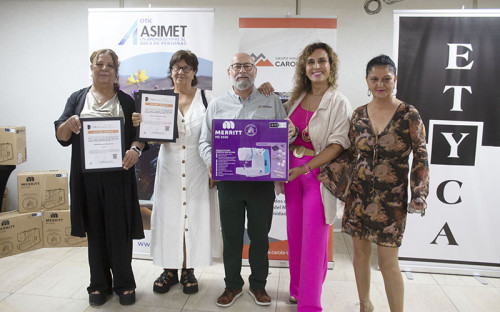 Integrantes de comunidad Colla Apacheta cierran curso de corte y confección