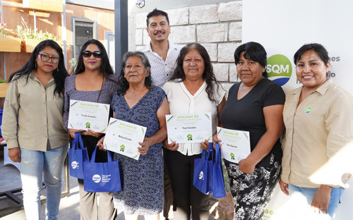 Con entrega de reconocimientos y exposición de trabajos finalizó el Taller de Reciclaje de Vidrio en Toconao