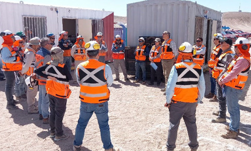 Rescate Familiar realiza caminata en proyecto de exploraciones