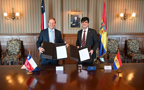 Universidad Técnica Federico Santa María y Conexión Kimal-Lo Aguirre firman acuerdo de colaboración