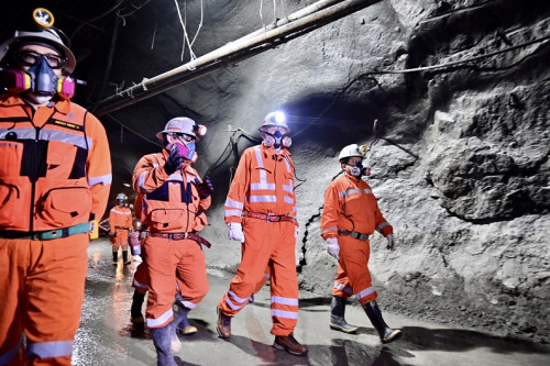 Ministro de Minería visita División El Teniente para supervisar cumplimiento de protocolos en plan de retorno de operaciones