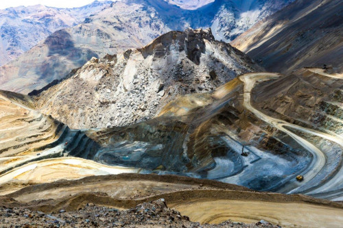 Tras cuatro años de ajustes, Codelco sube de 35% a 98% las compras vía procesos abiertos y logra ahorros por US$380 millones
