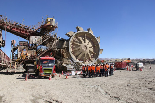 Minera licita servicio de reparación de reductor para rotopala HR7100 Y HR5000