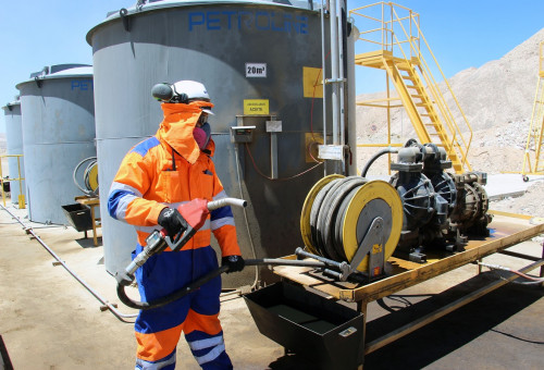 Nueva plataforma de lubricación al interior del rajo de Radomiro Tomic incrementa disponibilidad de Camiones de Extracción