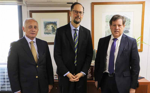 Mesa directiva de Sonami se reunió con nuevo director nacional de Sernageomin