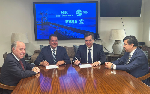 Puerto Ventanas S.A. firma contrato de servicios portuarios con SQM