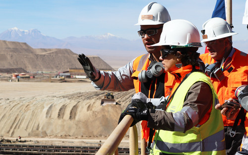 Ministra de Medio Ambiente conoce proyectos de desarrollo sustentable de Codelco en el Distrito Norte