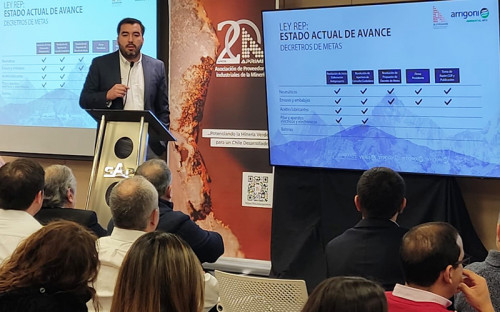 Experto analiza los siete meses de la Ley REP en seminario de Aprimin