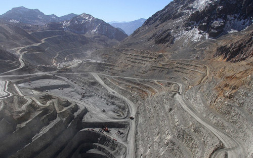 Codelco licita servicios de construcción de obras menores en proyectos de la División Andina