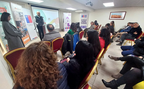 Enami expone sobre la implementación de las 40 horas laborales