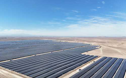Inauguran el parque fotovoltaico más grande de Chile: entregará energía a más de 500 mil hogares