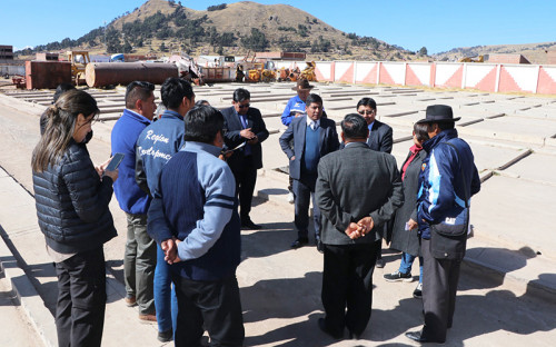 Perú evalúa terrenos para construir planta de regasificación de GNL en Puno